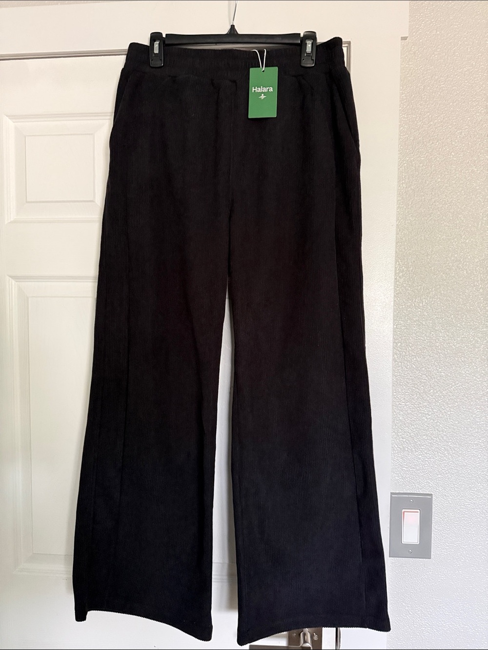 NWT Halara wide leg corduroy like women’s pants size L
